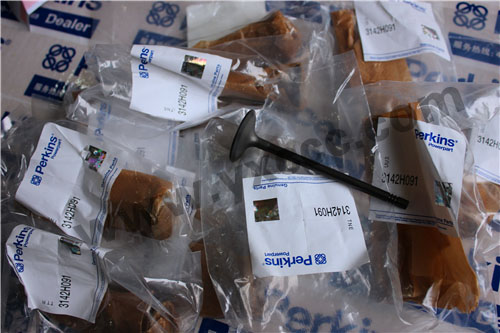 柴油機(jī)1206E配件銷售中心油底殼墊、T414441壓縮機(jī)、氣門、搖臂軸(1200)